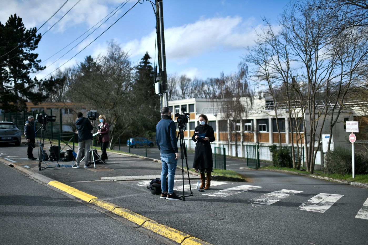 vpecresse's tweet card. Deux jeunes de 14 ans ont été tués en moins de 24 heures au cours d’affrontements distincts entre bandes, dans l’Essonne. Le préfet a promis un « dispositif anti-rixes » à destination d’un départem...