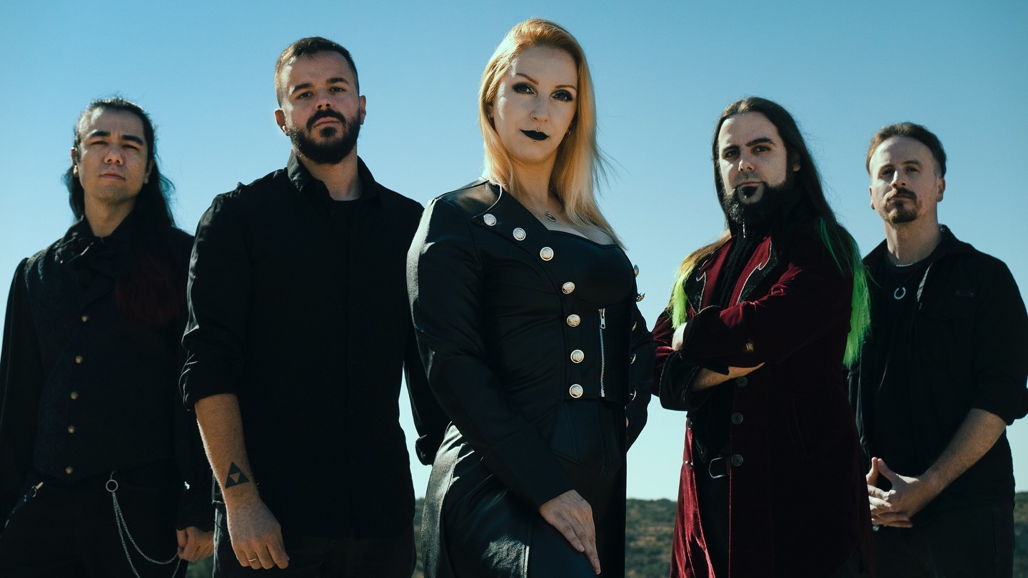 CFloydstock's tweet card. Material novo quebra um hiato de mais de 2 anos da banda espanhola, que aqui conta com a colaboração do grupo compatriota de folk metal. O Against Myself