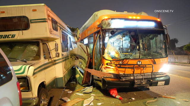 EricBaileyBlog's tweet card. An investigation is underway Friday to determine what caused a Metro bus to crash into a parked motorhome in the Gramercy Park neighborhood of Los Angeles. The incident was reported around 2 a.m. n…