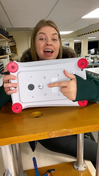 Lascells's tweet card. Force on a Wire: The Newton’s Third Law Twist You Haven’t Tried