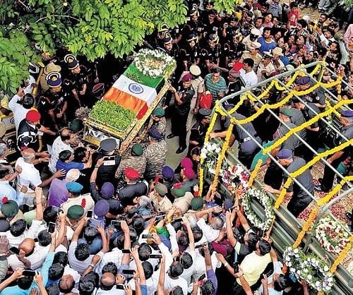 XpressBengaluru's tweet card. BENGALURU: Thousands queued up with flowers and garlands on Saturday morning to pay their final respects to the brave Captain MV Pranjal, who was martyred while