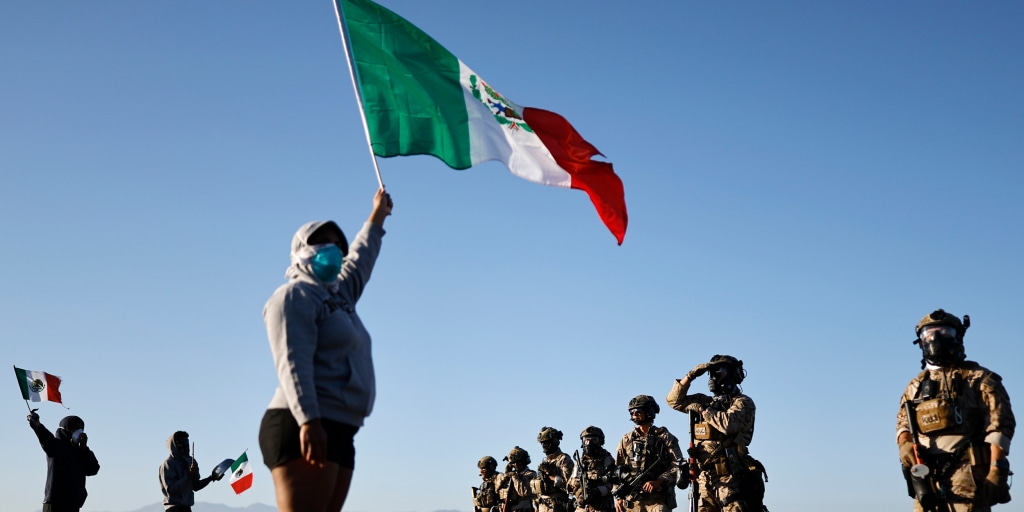 BreakingNews's tweet card. The manager of one farm, Edgar Rodriguez, a U.S. citizen, said he was handcuffed, thrown to the ground and had his arm twisted behind his back after he asked to see a warrant.