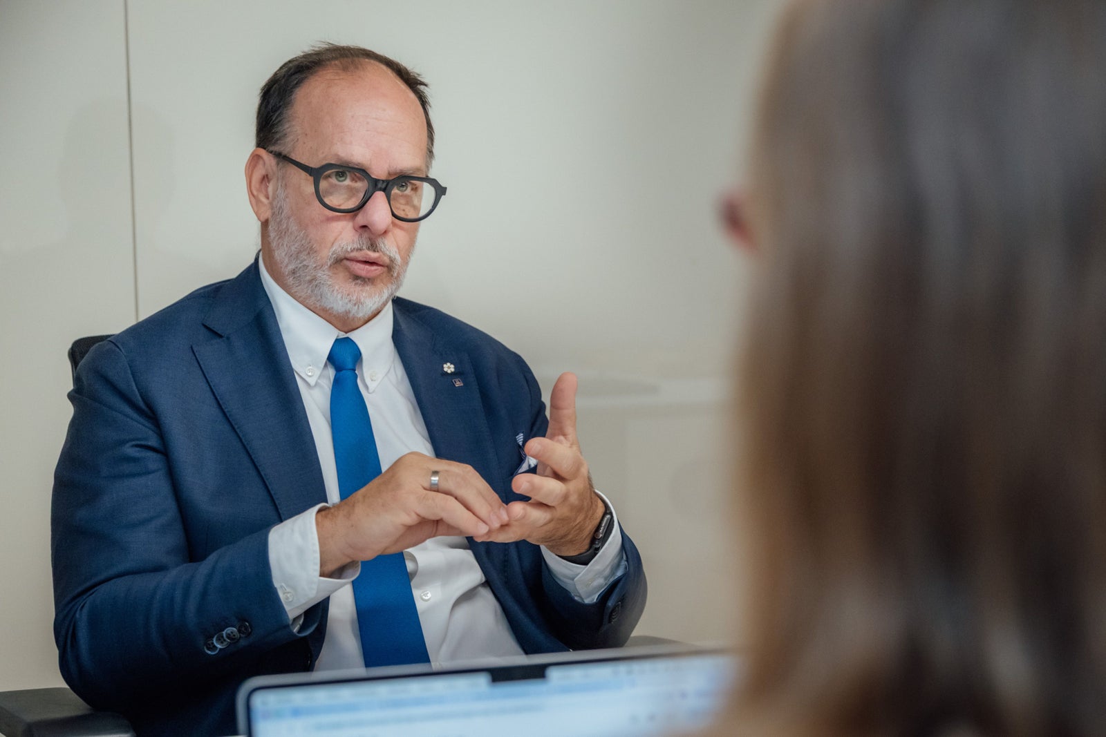 marcantoinec's tweet card. Sous-financement et baisse du nombre d’étudiants étrangers sont en cause, déplore le recteur Daniel Jutras.