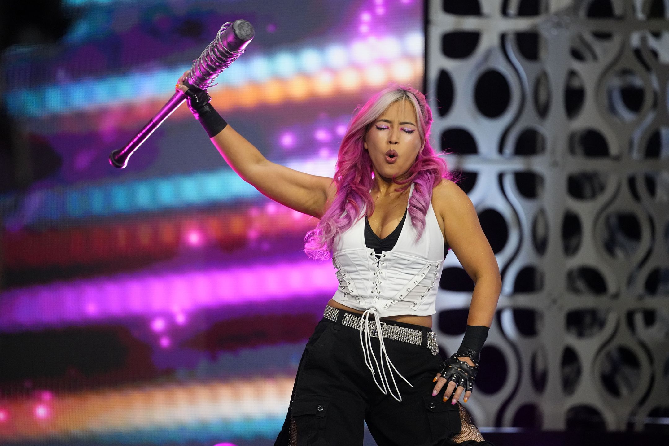 WONF4W's tweet card. Dynamite’s ratings are up following Blood & Guts.