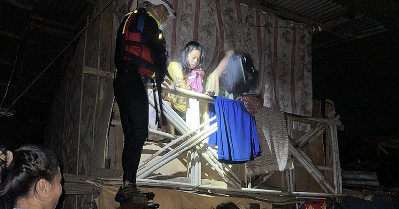 Tweet card summary image