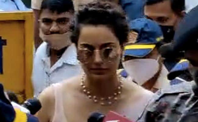 ndtvindia's tweet card. अदालत ने इस याचिका पर कहा कि उन्हें विशेष परिस्थितियों में ही कोर्ट में आने को लेकर छूट दी जाएगी. इसमें शिकायतकर्ता (Javed Akhtar) और आरोपी (Kangana Ranaut) दोनों की सहमति देखी जाएगी