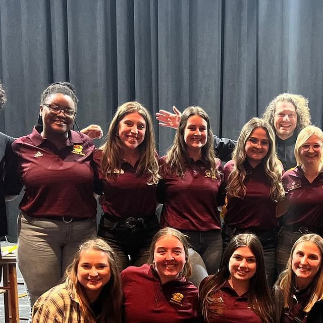 CMUProgramBoard's tweet card. CMU Program Board (@cmuprogramboard) • Instagram photos and videos