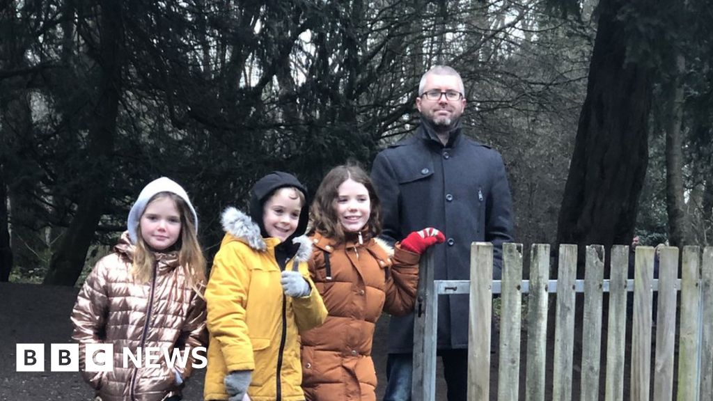 woodcotehigh's tweet card. Specialist company nicknamed Parents Get Lost by school kids refuses refunds for cancelled holidays.