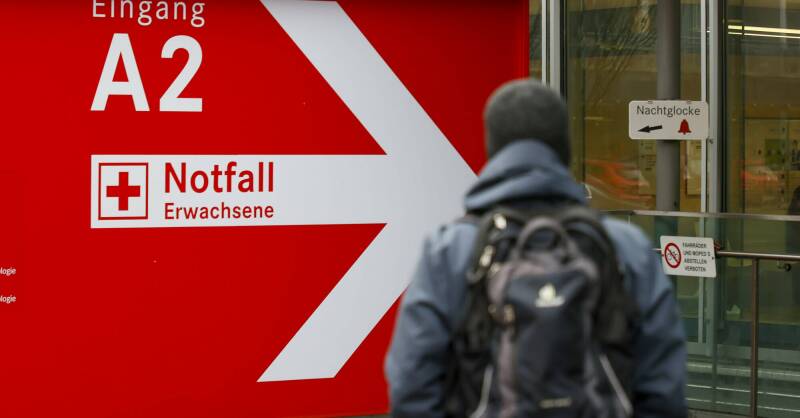 IFOE1975's tweet card. In Salzburg gibt es weniger Betten als geplant. Wer unangemeldet ins Spital kommt, soll bei eigener Ambulanz vorstellig werden.