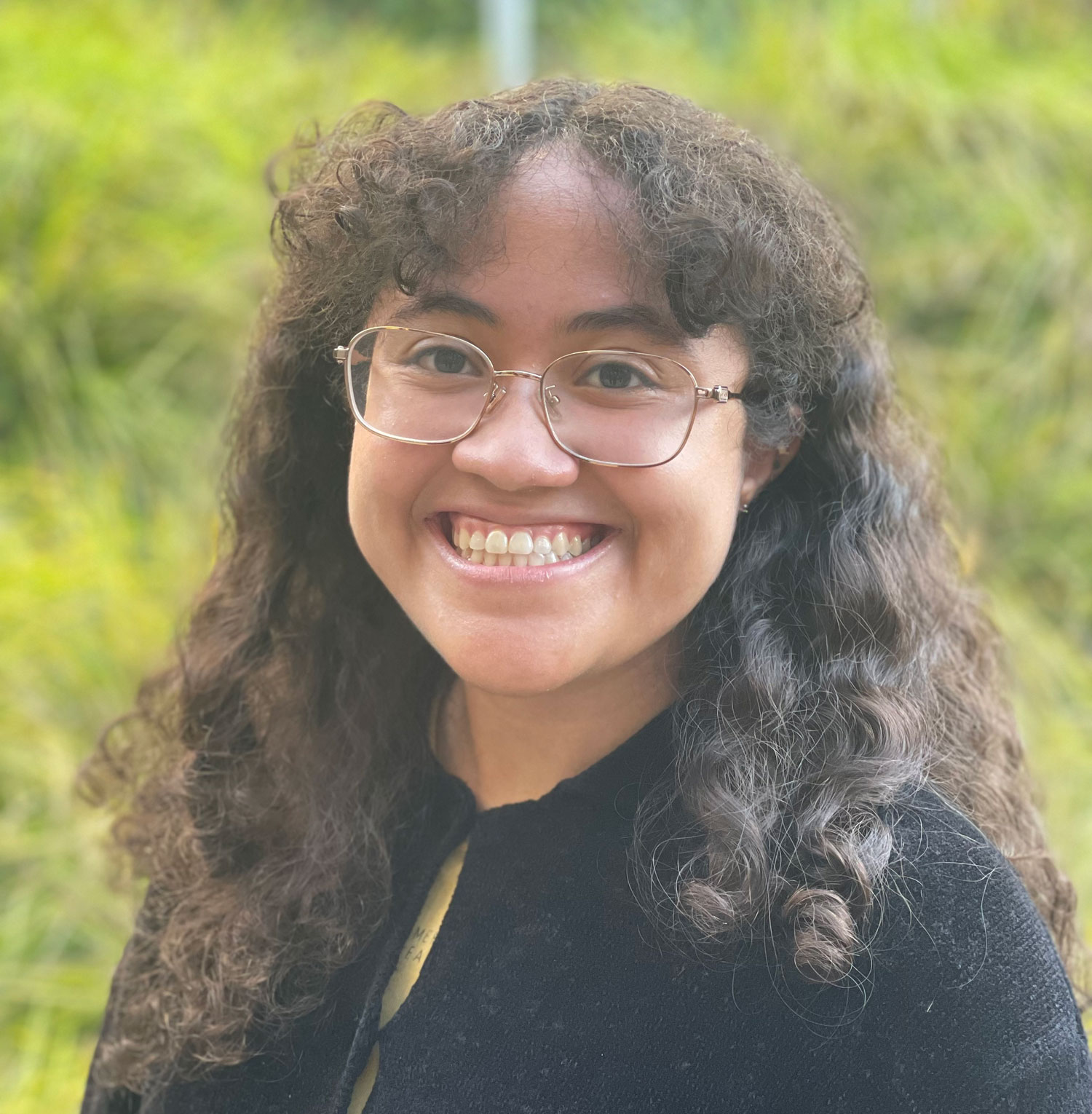 UWBothell's tweet card. Alumna Jacqueline Richards’ personal experiences were the driving force behind everything she did as a student — including a fellowship with the UW’s Latino Center for Health. 