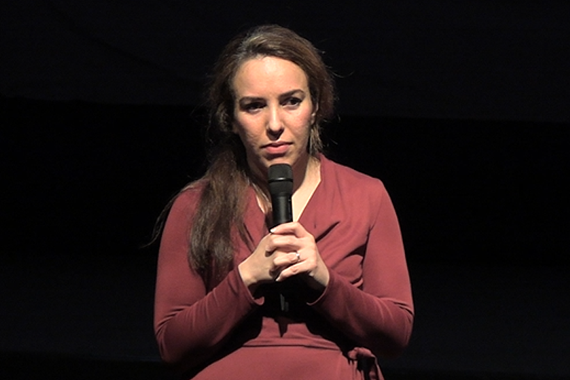 FreeAssangeBO's tweet card. Radiosa come non mai, Stella Assange ieri, 8 settembre, ha concesso una lunga intervista a Maddalena Oliva, vicedirettrice del Fatto Quotidiano, davanti