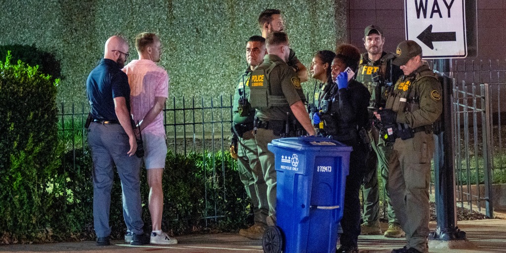 ThOmGilmOre's tweet card. Sean Dunn faced a single misdemeanor after federal grand jurors refused to indict him on the felony charge sought by prosecutors.