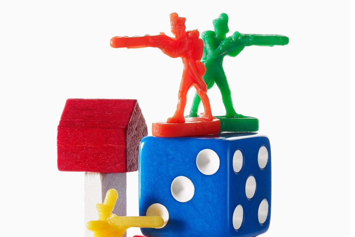 BoardGameAuth's tweet card. This fraternitylike network of players is more Snakes & Ladders than Skull & Bones.