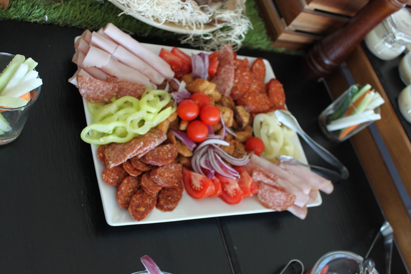 BudapestBlog's tweet card. A few months ago, one of the companies arranging boat trips on the Danube in Budapest launched a new trip called a “Brunch Cruise.” On this trip, you can enjoy a brunch on the boat while enjoying the...