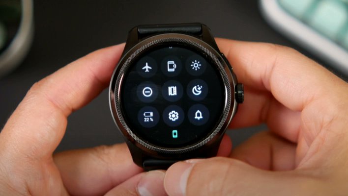 WearifyT's tweet card. Mobvoi's latest update for TicWatch Pro 5 series adds Fall Detection, Emergency SOS, new sports tracking, and performance improvements.