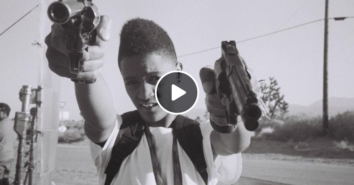 PricesTech's tweet card. I have so much music to share with you and I couldn't leave you alone for two months so I decided to give you a few of my favorite summer treats. I open the show with an upcoming track from MNDSGN...