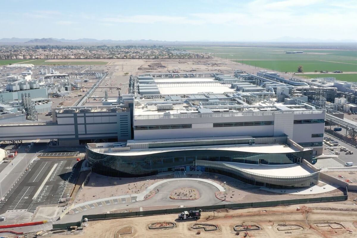 interstacks's tweet card. There has been a sense in financial circles that the fever among American executives to shorten supply lines and bring production back home would prove short-lived. As soon as the pandemic started to...