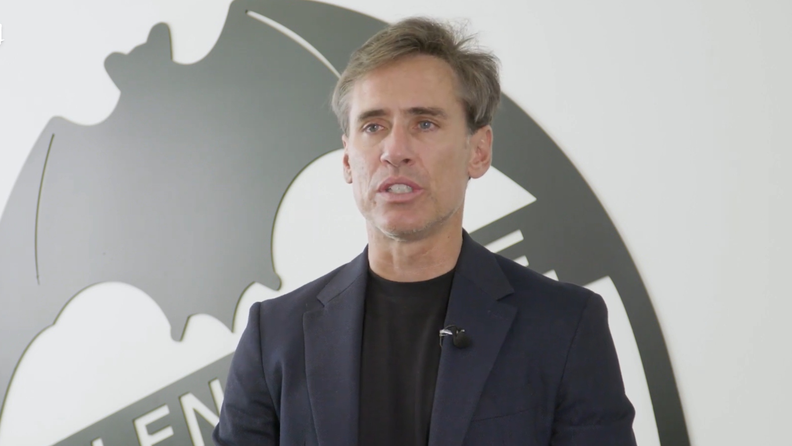 monobalaGR's tweet card. Το διαζύγιο Βαλένθια - Κορόνα ήταν θέμα χρόνου. Και επισημοποιήθηκε χτες με μια λιτή ανακοίνωση απο τις νυχτερίδες