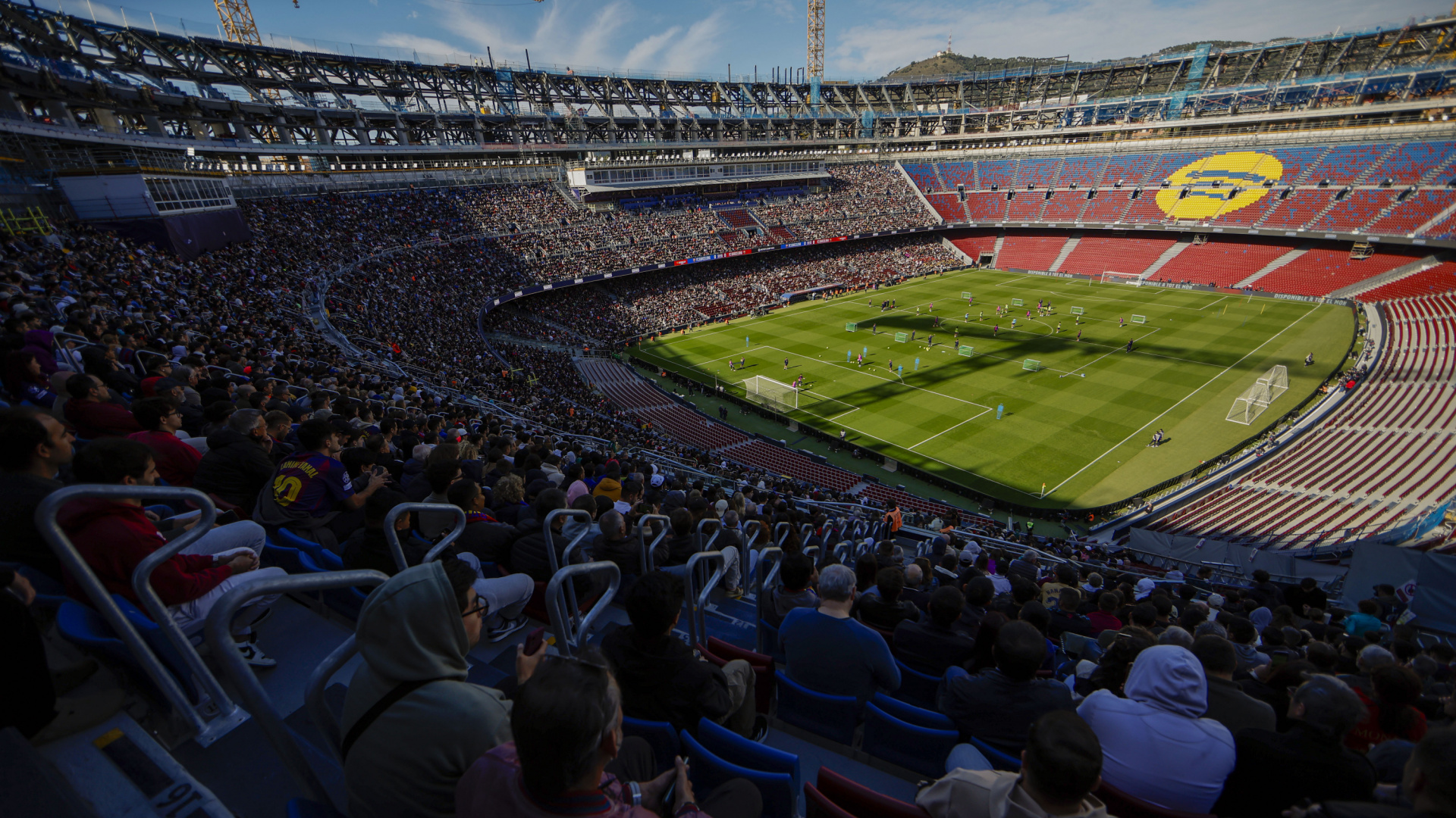 partidazocope's tweet card. El Barcelona podrá jugar sus dos últimos partidos de la Fase de Liga de la Champions en el Camp Nou tras permitirle el retorno la UEFA.