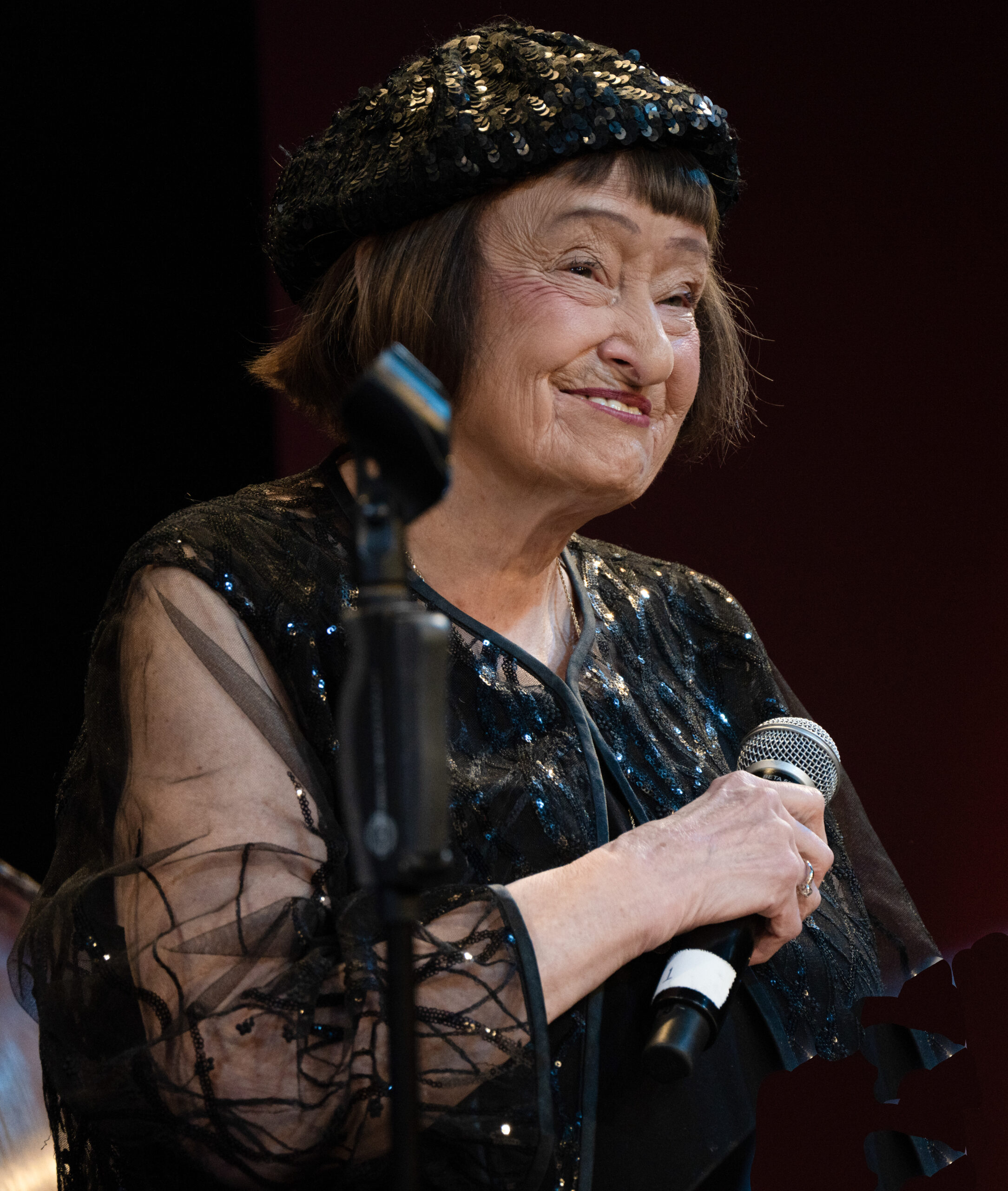 DotTimeRecords's tweet card. Even among all the fiercely offbeat singers who sprang out of modern jazz in the 1940s and ’50s, Sheila Jordan stood out. Her sound, she … Read More "Vocalist and Free-Spirited Jazz Icon Sheila...