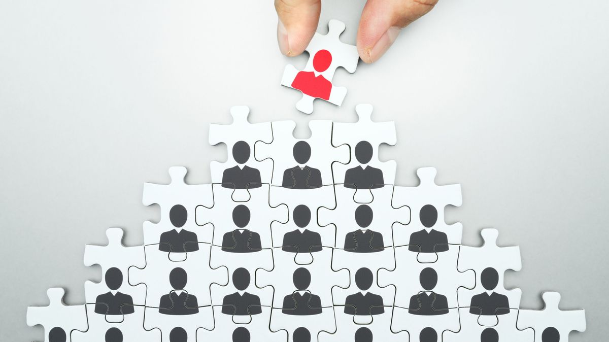 blst6's tweet card. コラボレーション力とは、言い換えれば、コミュニケーション力と呼んでもよいかもしれません。人と人を掛け合わせる、コラボレートすることで、組織の力を何倍にも高めることができるような人物のことです。そのた…