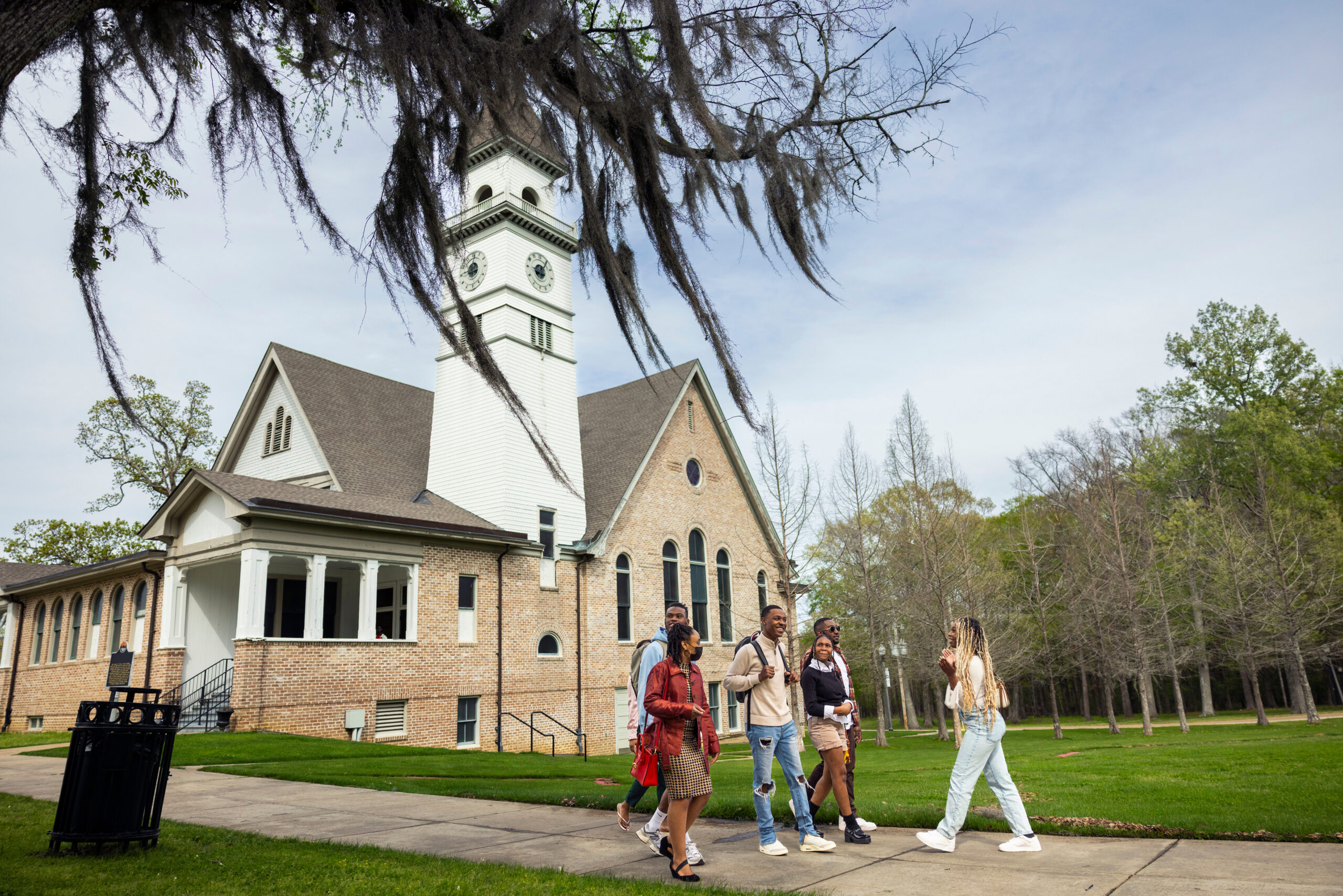 IHEPTweets's tweet card. If I were conducting my college search today, I would leverage three of the newly available data points to determine which institutions would best set me up for success after graduation: