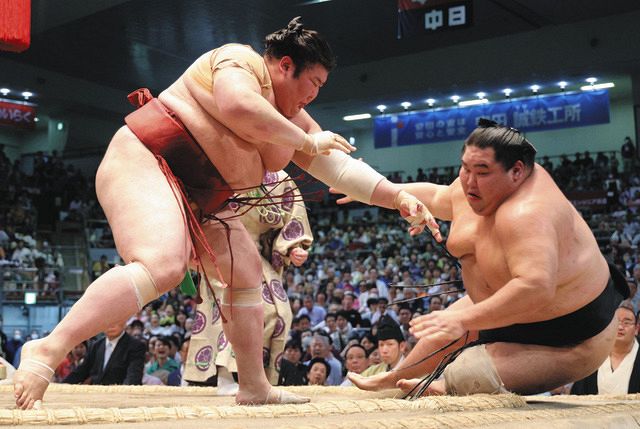 IsegahamaNet's tweet card. 大相撲名古屋場所は二十三日、名古屋市中区のドルフィンズアリーナで千秋楽を迎え、十両は西筆頭の熱海富士（熱海市出身、伊勢ケ浜部屋）が、１...