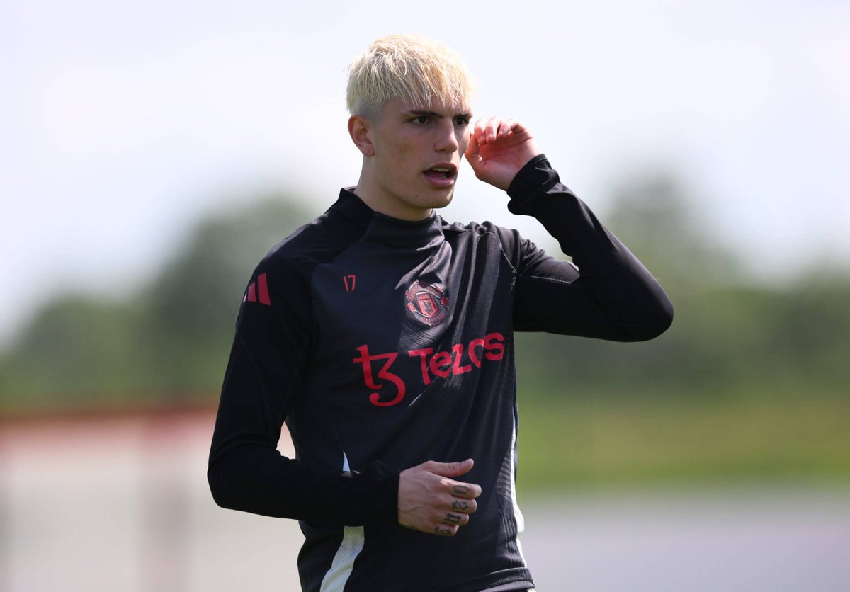 David_Ornstein's tweet card. The deal consists of a £40million fixed fee and a 10 per cent sell-on clause is also included as part of the package.