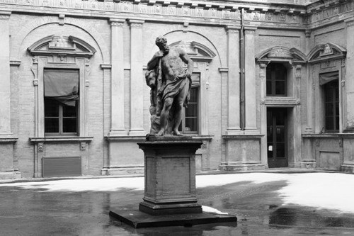 Unibo's tweet card. Il messaggio di cordoglio che il Rettore Giovanni Molari ha inviato a tutta la comunità dell'Università di Bologna