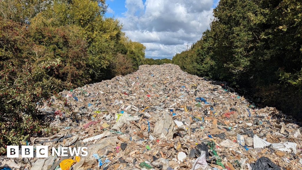 BBCNews's tweet card. The enormous pile of rubbish is called an "environmental catastrophe unfolding in plain sight".