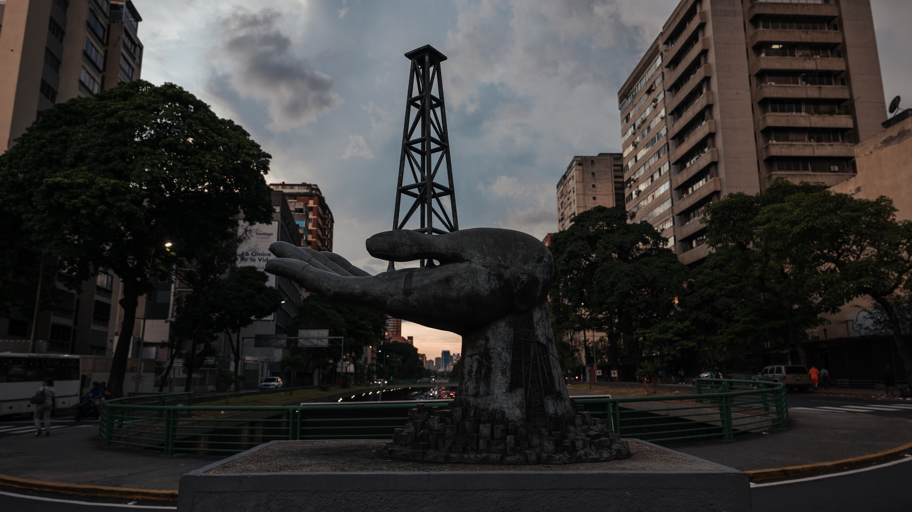 Naky's tweet card. Venezuela’s autocrat had proposed allocating his country’s oil wealth and other natural resources to the U.S. and ending deals with American adversaries to appease President Trump.