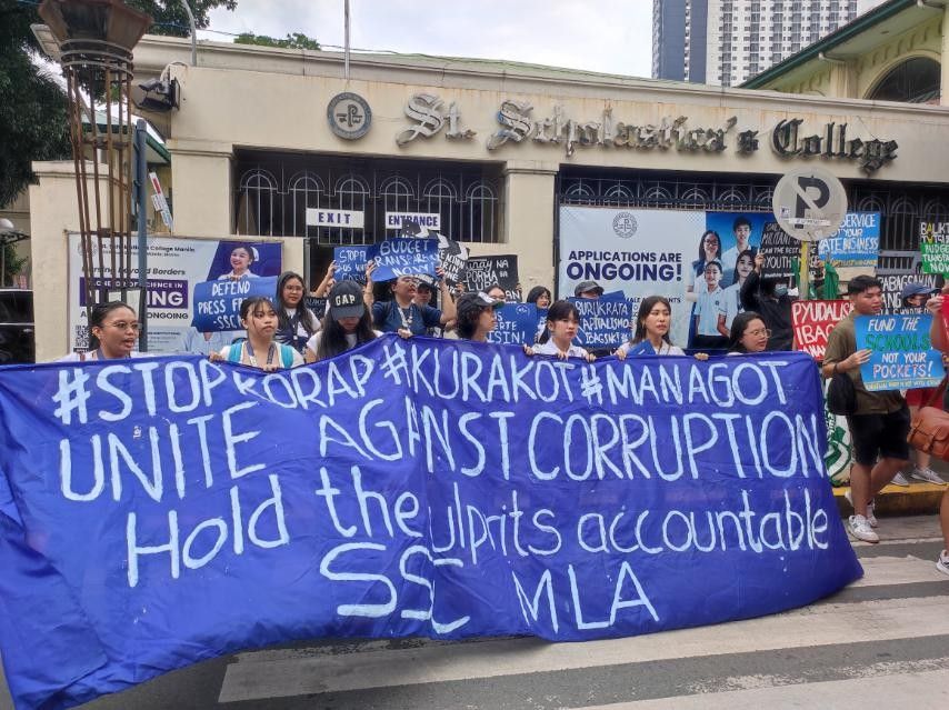PhilstarNews's tweet card. Students across Metro Manila marched to Mendiola to protest stalled corruption probes on DPWH flood control projects.
