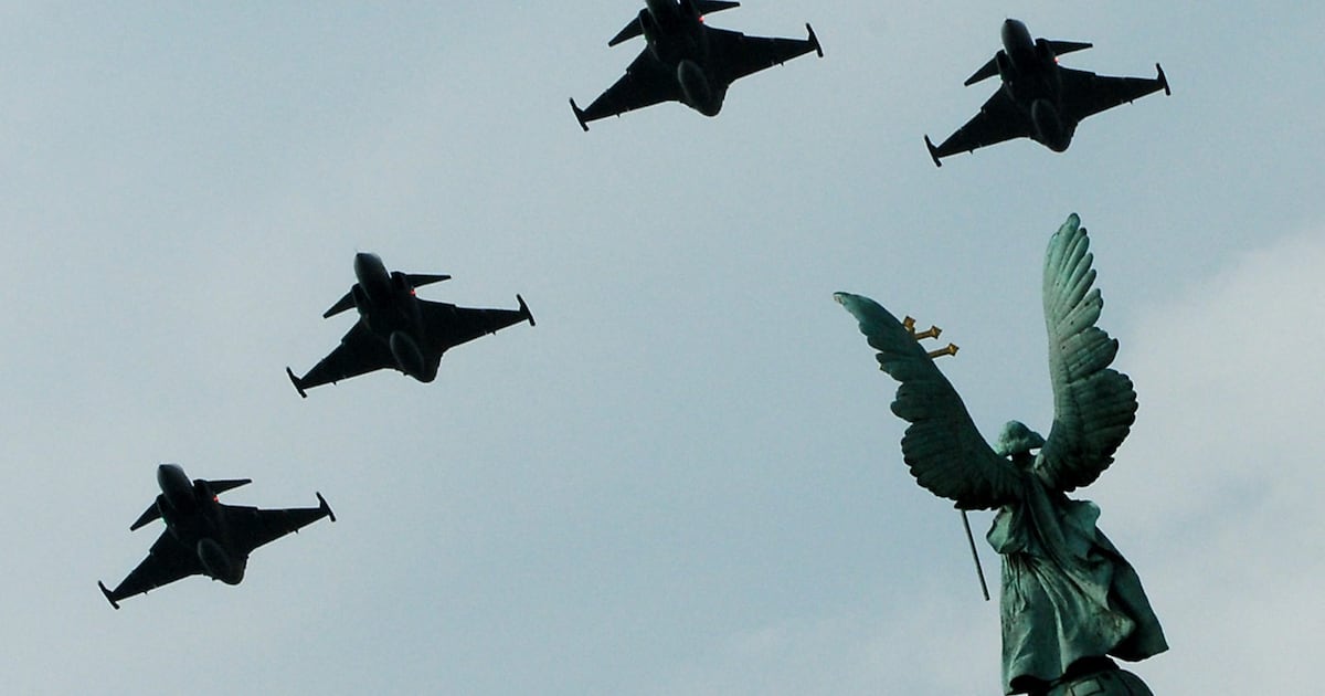 TorCentre's tweet card. The Swedish manufacturer of the Gripen fighter jet, SAAB, says ten thousand manufacturing and research jobs could land in Canada if Ottawa adds the aircraft to its military fleet.