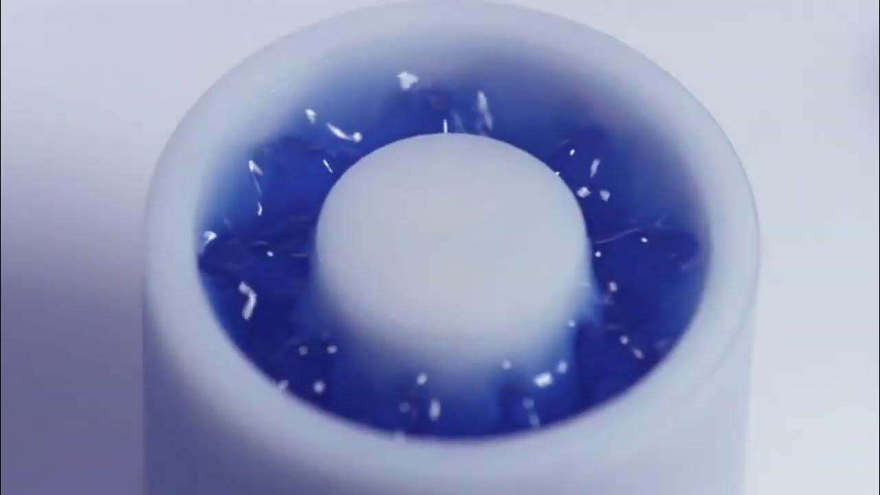 PhysMathLab's tweet card. V0040 - Run, Faraday, Run