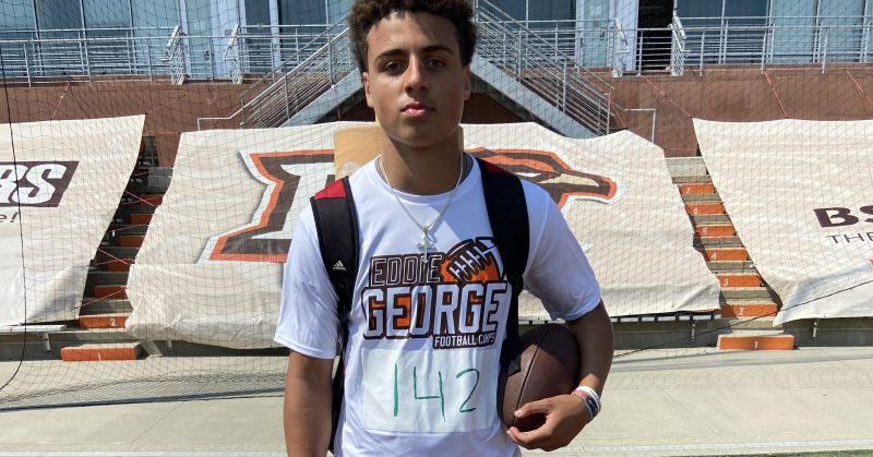 Tweet card summary image