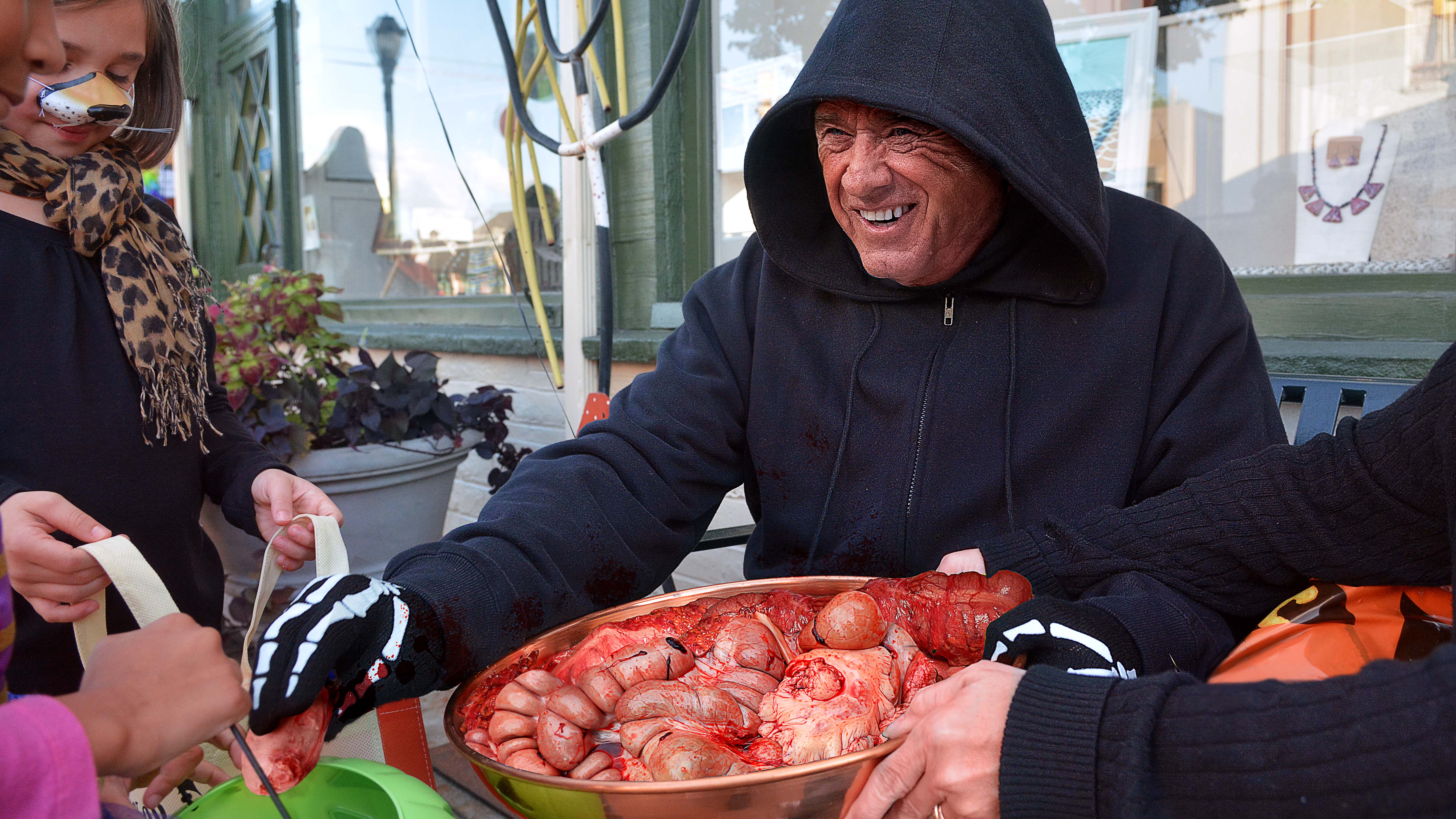 LarrySabato's tweet card. WASHINGTON—Asking the children to please just take one since he had to acquire the organs from a “sketchy dealer” in West Virginia, Health Secretary Robert F. Kennedy Jr. reportedly celebrated...