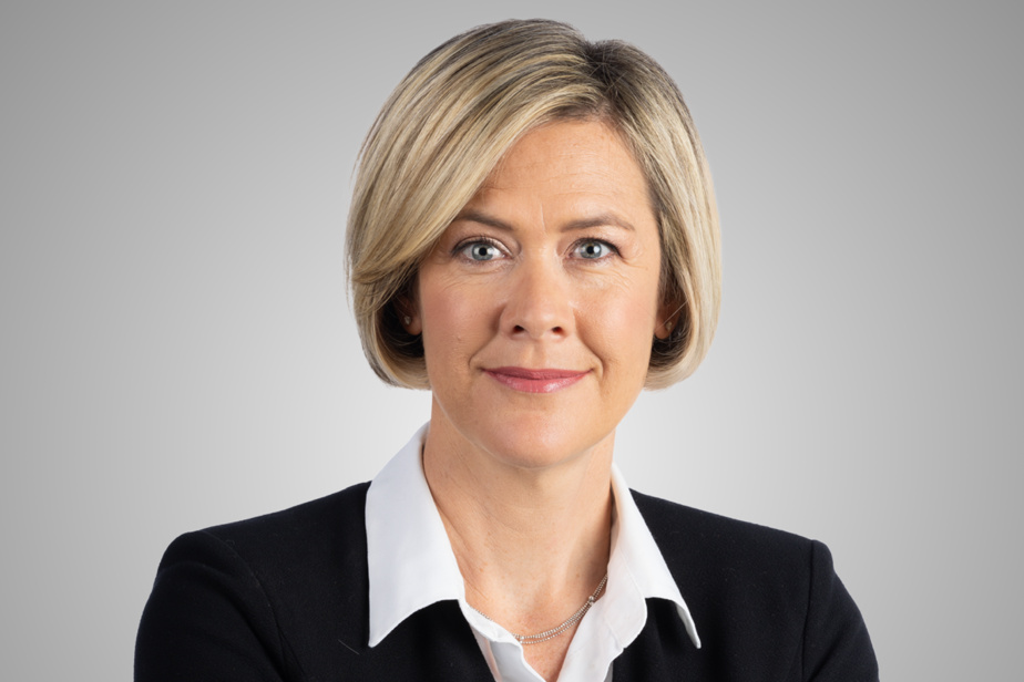 PYMcsween's tweet card. Chers Canadiens, réjouissez-vous ! À Noël, le Château Pétrus à 3800 $ est en solde, gracieuseté de Justin Trudeau. Pendant deux mois, finie la TPS sur les « produits essentiels du temps des Fêtes »,...