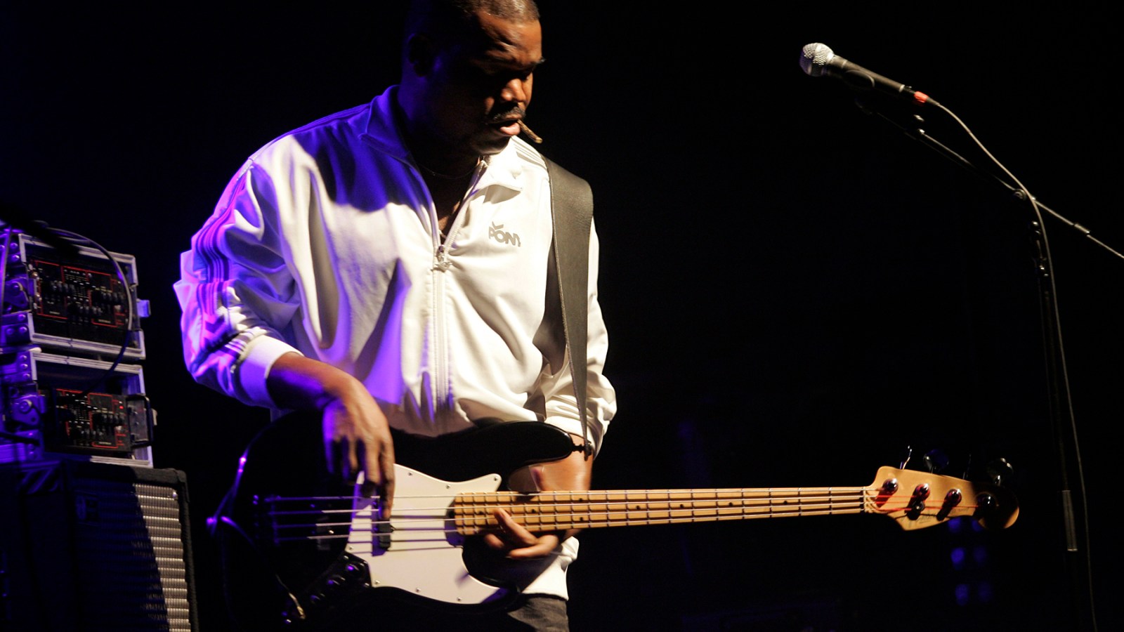 RollingStone's tweet card. Leonard "Hub" Hubbard, the Roots’ former bassist who spent 15 years in the Philadelphia collective, has died at the age of 62.