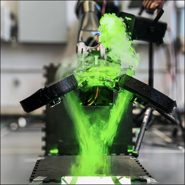 LearnRobot's tweet card. New research from Caltech's Center for Autonomous Systems and Technologies finds robots that morph before landing are more robust