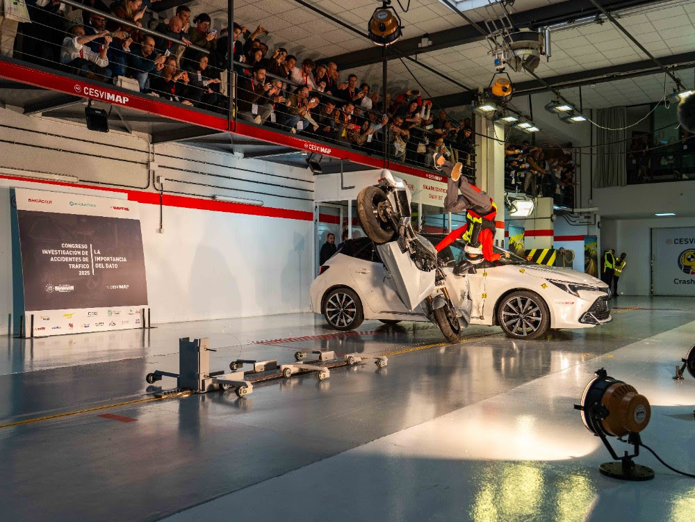 Grupo_Soledad's tweet card. Tras tres jornadas de intercambio técnico y científico, el Congreso, organizado por Cesvimap y EVU Spain, se afianza como referente internacional en reconstrucción de accidentes. Innovación, ...