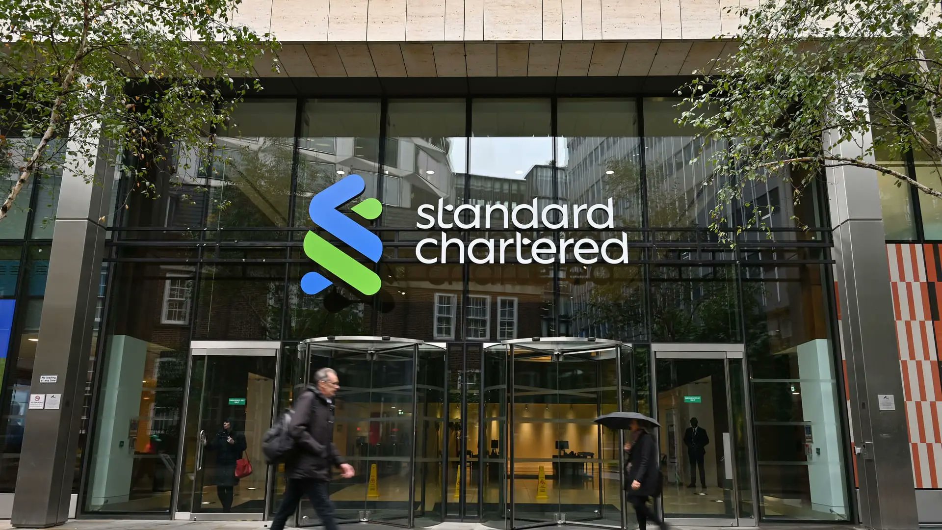 Eddie___0's tweet card. Standard Chartered’s Geoffrey Kendrick told CCN that consolidation is coming for Bitcoin-focused DATs as valuations fall.