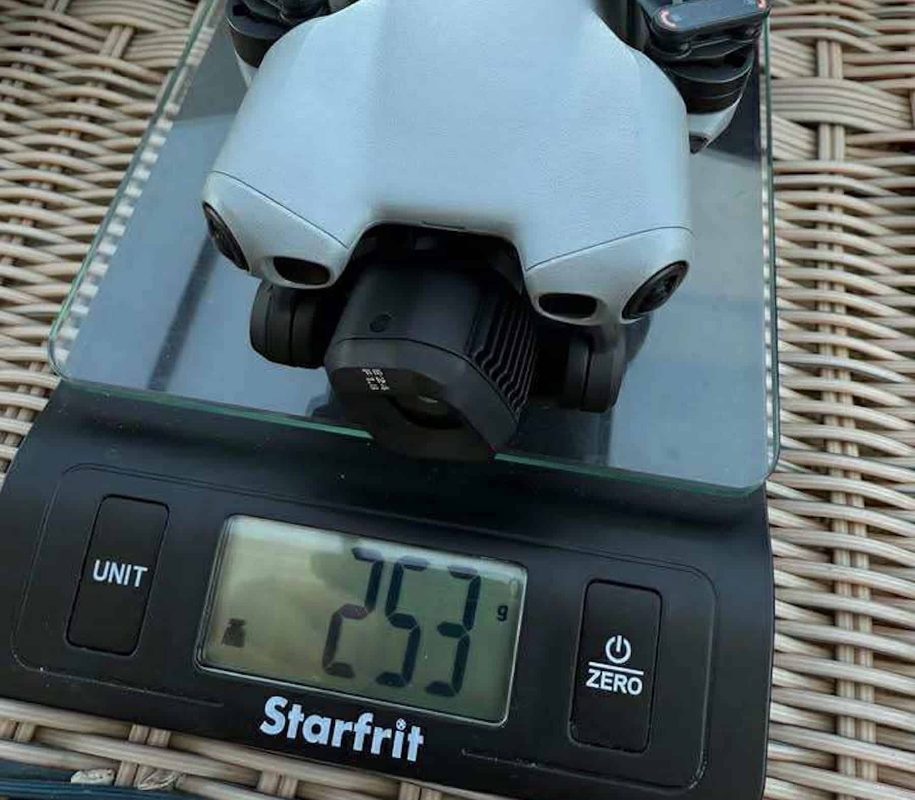 DroneXL1's tweet card. The DJI Mini 5 Pro drone faces potential regulatory complications as manufacturing tolerances could push the aircraft above the critical 250-gram threshold,