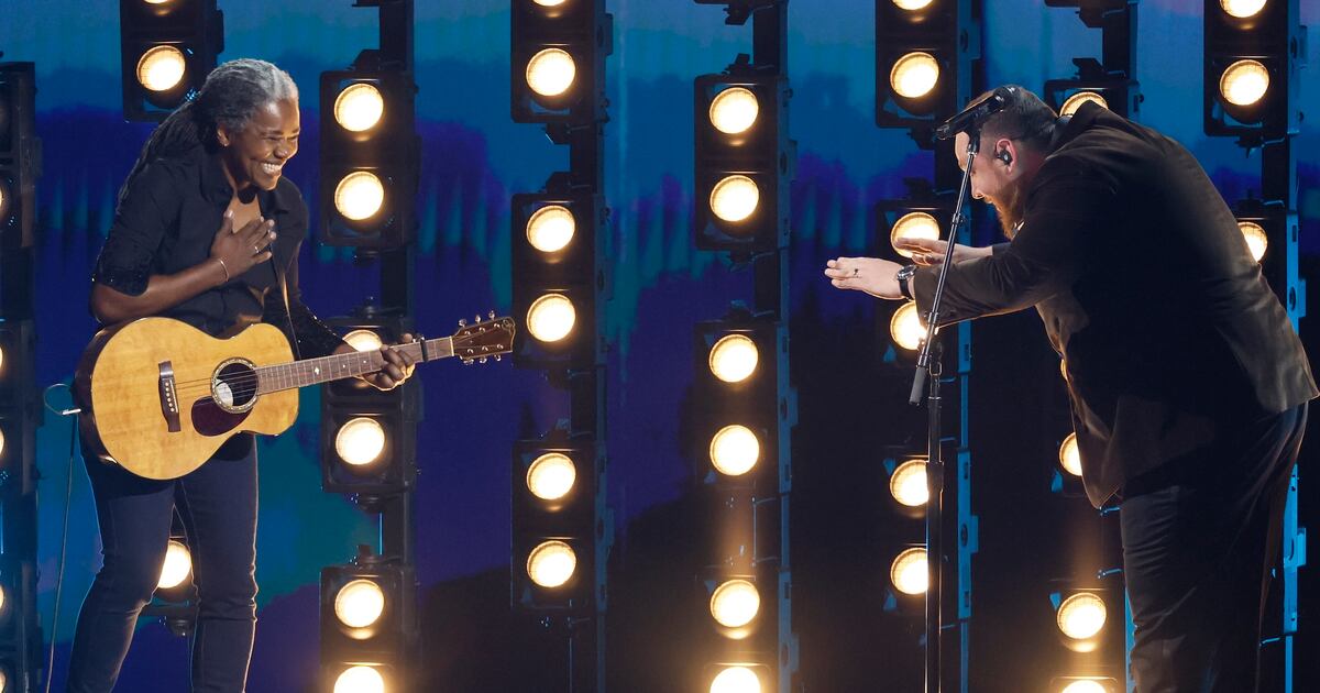 beastobsessed's tweet card. The artist, who hasn’t released any new music since 2008, also hasn’t performed in public in nine years.