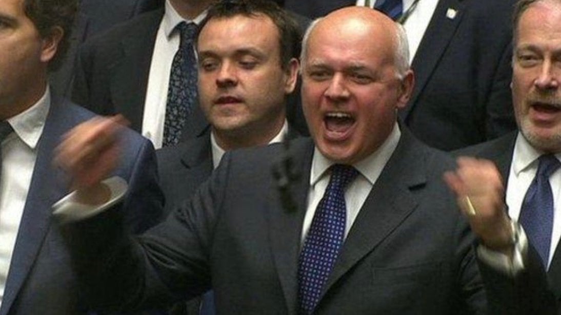 sambondm8's tweet card. Iain Duncan-Smith should not receive a Knighthood