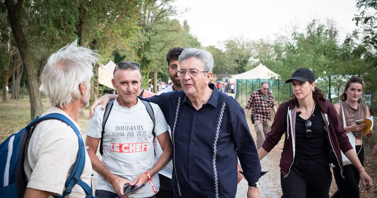 EtienneBaldit's tweet card. Pour protester contre le choix de la direction de LFI de ne pas accréditer un journaliste du «Monde», la rédaction de «Libération» a choisi de ne plus suivre sur place la rentrée de LFI.