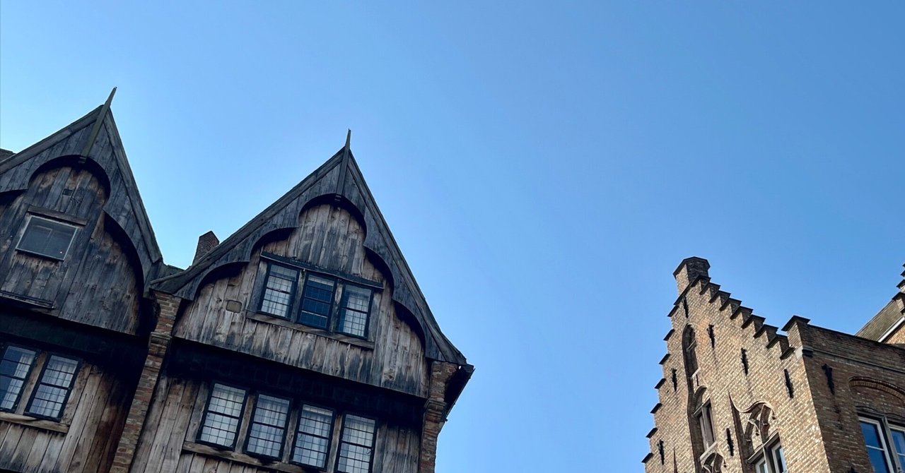 SettsuyaFuuan's tweet card. 出羽守様、尾張守様 向寒のみぎり、殿におかれましては、いよいよご清祥の段、何よりに存じ奉ります。 さて、巷にはエスニックジョークなるものとして、「沈みゆく船」の話がございます。 船が沈みかけた時、乗り合わせた異国の方々をいかにして船外へ誘導致すかというお話にござります。 すなわち、 アメリカ人に：「飛び込めばヒーローになれますよ」 ロシア人に：「海にウォッカの瓶が流れていますよ」...