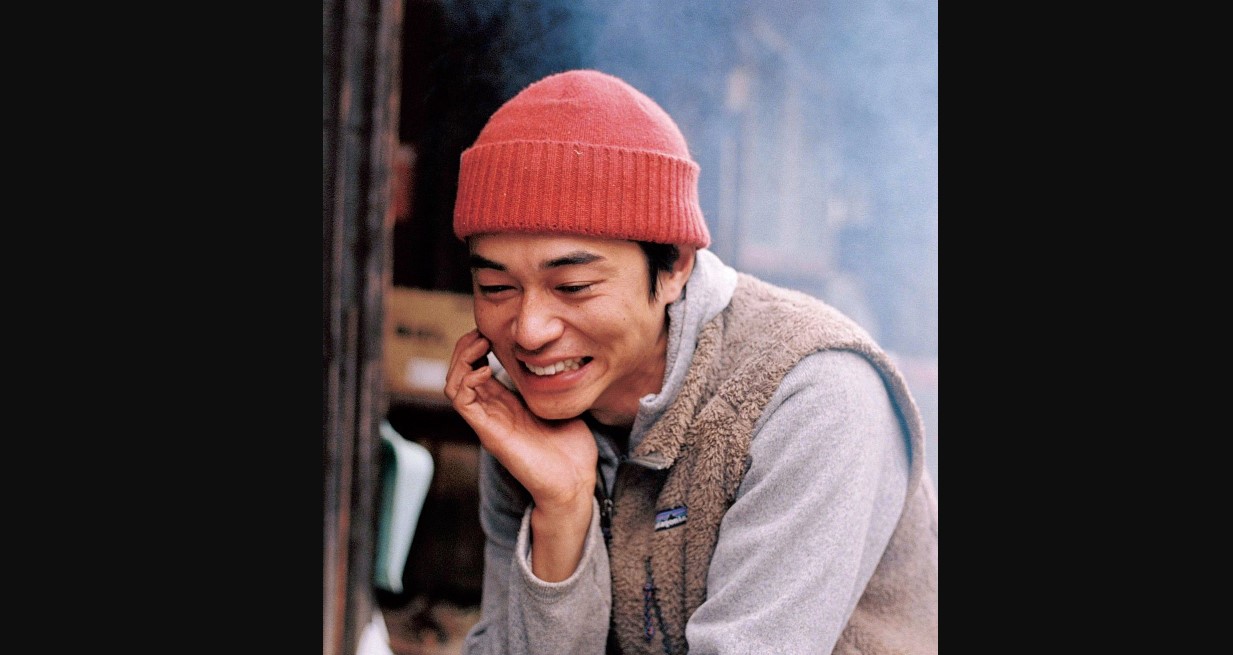 weekly_SPA's tweet card. 環境省によれば、今年４月～10月までのクマによる被害件数は１７６件、被害者数は１９６件と過去最悪のペースとなっている。連日、各所にクマの目撃情報、被害報告がニュースで報道され、われわれの日常を震撼さ…