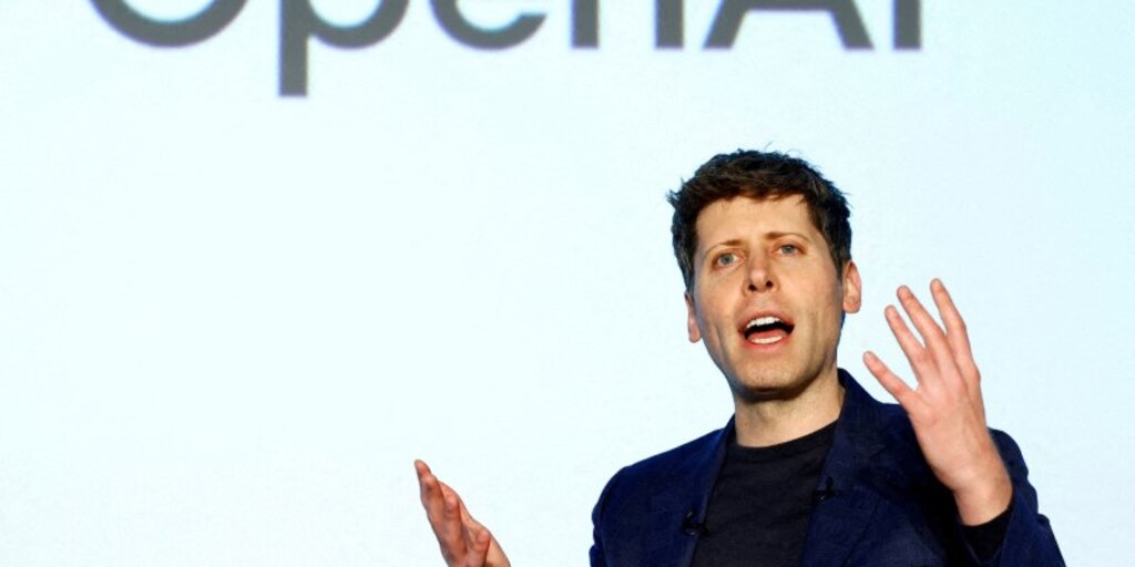 learnhackai's tweet card. El director ejecutivo de OpenAI anticipa que los sistemas automatizados superarán pronto a los humanos en rapidez y eficacia pero que el factor humano será clave para campos como la medicina