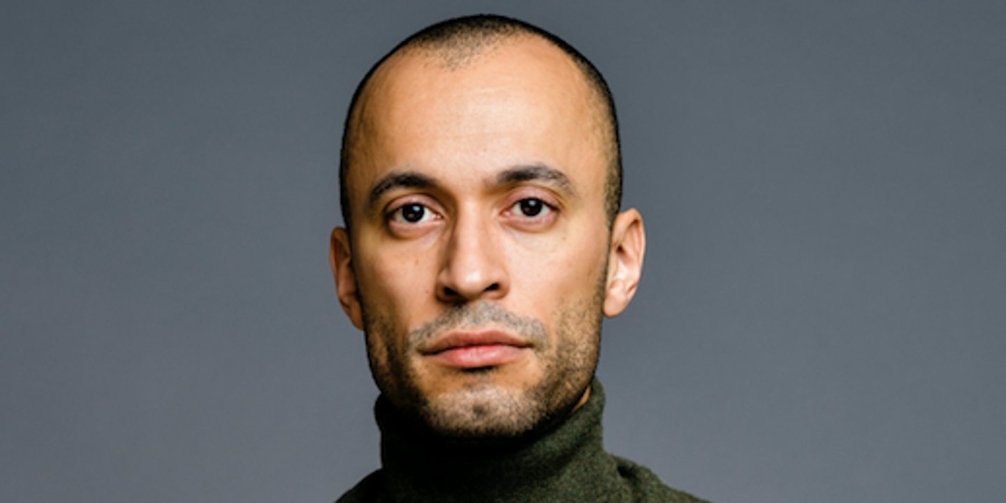 CaaroMn's tweet card. L’écrivain américain est l’un des instigateurs de la tribune signée par 150 intellectuels et artistes contre l’intolérance de la nouvelle gauche antiraciste à l’encontre des points de vue dissonants....