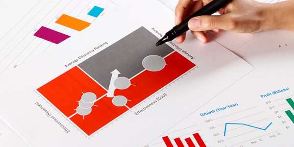 BizDataAnalysis's tweet card. 　現代はビッグデータの時代です。今後データは今まで以上に増え、データ分析への期待はますます高まることでしょう。あなたの身の回りにたくさんのデータがあります。たとえば、あなたの勤怠記録や会社の売上データ、新聞記事、天気の予報、ＳＮＳ（ツイッタ―やフェイスブックなど）の記事、テレビ映像、音楽プレーヤーの曲などです。あなたも仕事でExcelやPowerPoint、Wordなどに文字や数値を入力し、...